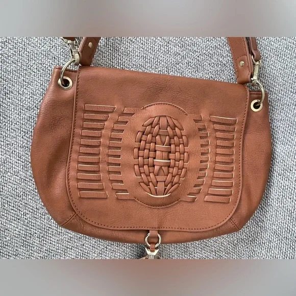 Dolce Vita Brown Crossbody Bag with Woven Design - Picture 4 of 16